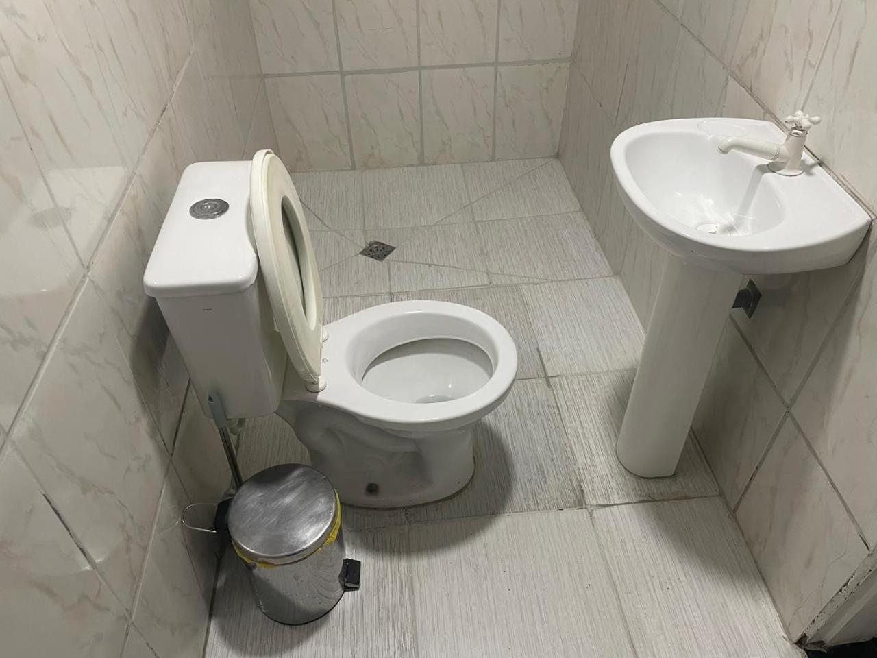 Casa Fundos Eco City 03 Simples E Confortavel Com 2 Quartos E Garagem Куритиба Экстерьер фото